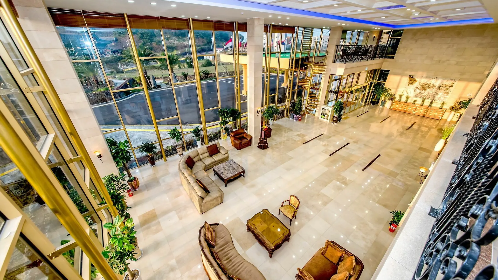 Pearly Plus Hotel Чеджудо